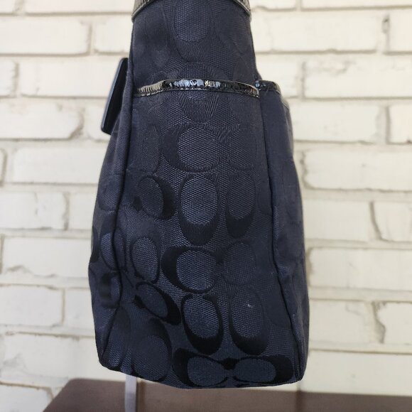 Like New Vintage Coach Signature Black Shoulder Bag Purse - Picture 5 of 13